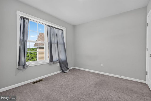 303 MAGNOLIA LN, New Providence, PA 17560