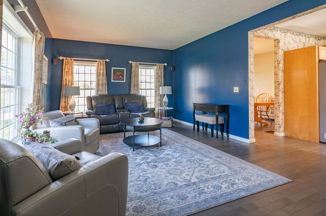 59 Rosegate Farm Drive, Manchester, NH 03109