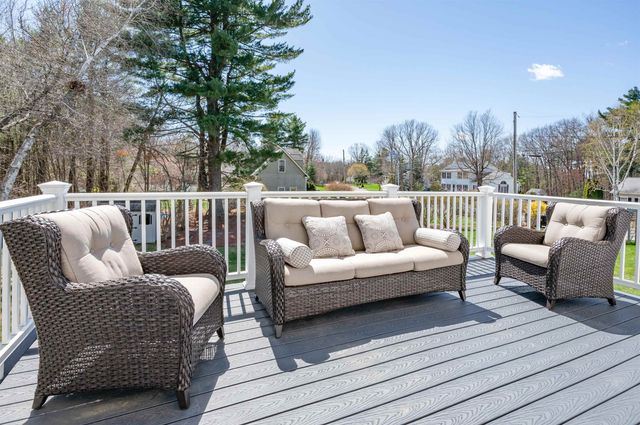 59 Rosegate Farm Drive, Manchester, NH 03109