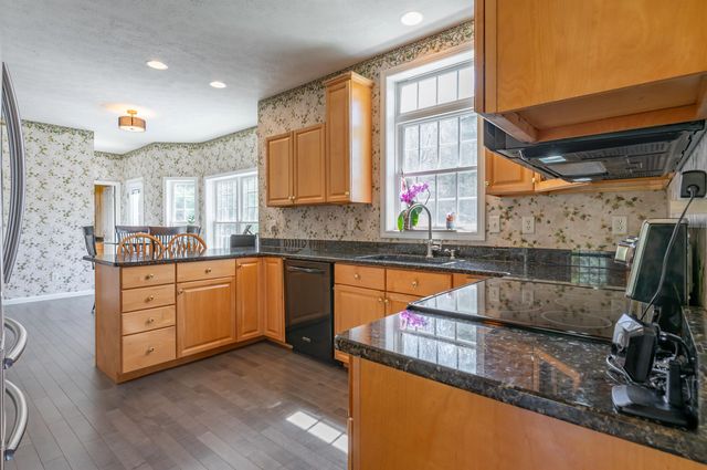 59 Rosegate Farm Drive, Manchester, NH 03109