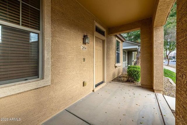 2854 S Peel Drive, Gilbert, AZ 85295