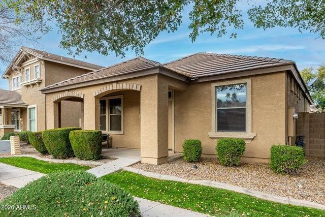 2854 S Peel Drive, Gilbert, AZ 85295