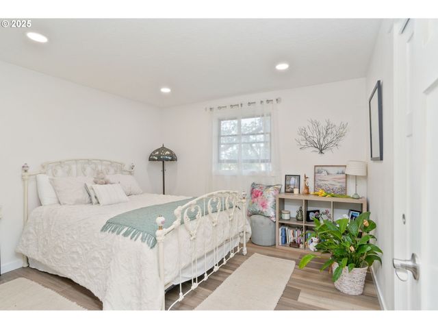 1780 Clover Ridge Rd Ne, Albany, OR 97321