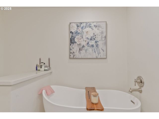 1780 Clover Ridge Rd Ne, Albany, OR 97321