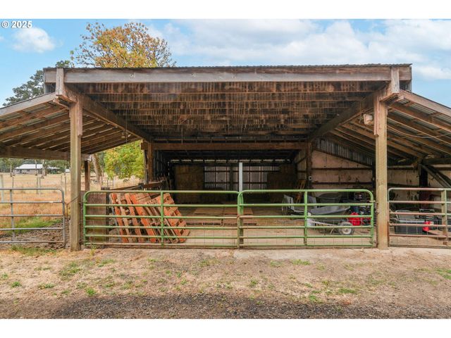 1780 Clover Ridge Rd Ne, Albany, OR 97321