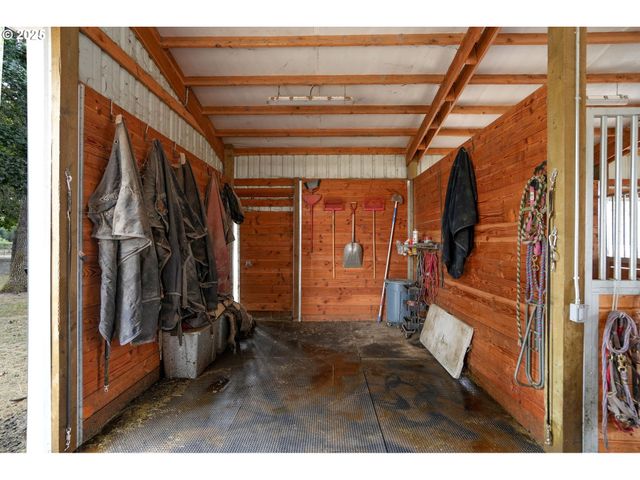 1780 Clover Ridge Rd Ne, Albany, OR 97321