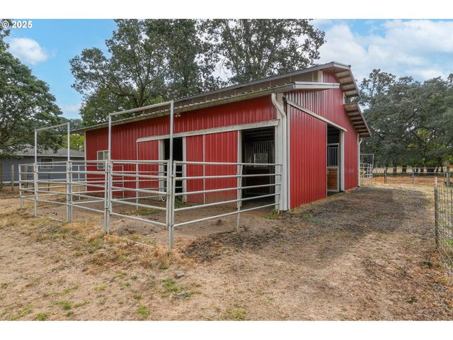 1780 Clover Ridge Rd Ne, Albany, OR 97321