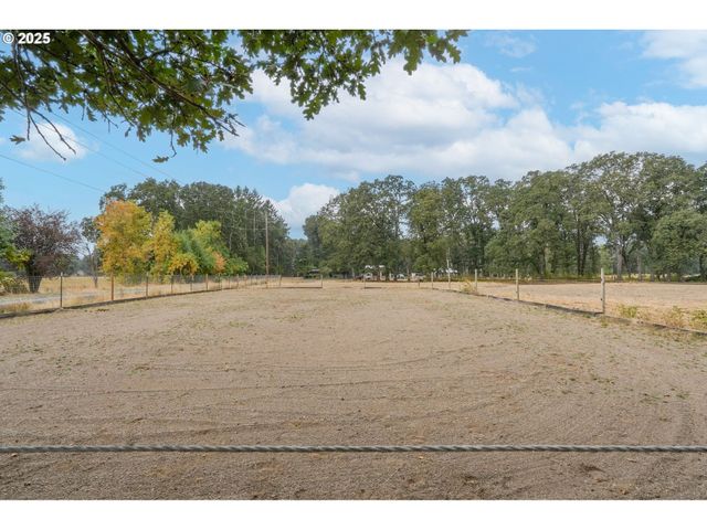 1780 Clover Ridge Rd Ne, Albany, OR 97321