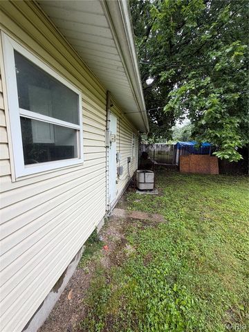 506 Saint Nicholas Drive, Cahokia, IL 62206