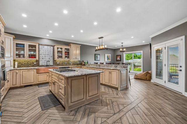 2957 Gatewood Ln, Clarksville, TN 37043