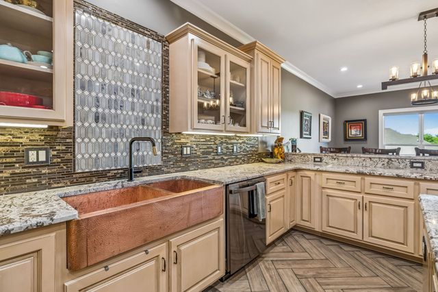 2957 Gatewood Ln, Clarksville, TN 37043