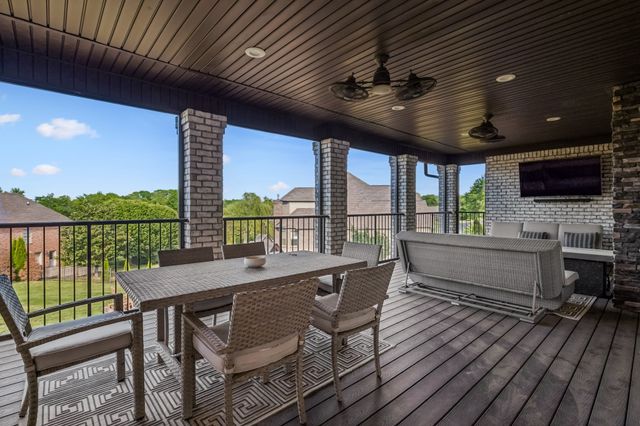 2957 Gatewood Ln, Clarksville, TN 37043
