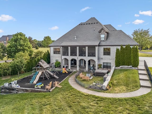 2957 Gatewood Ln, Clarksville, TN 37043