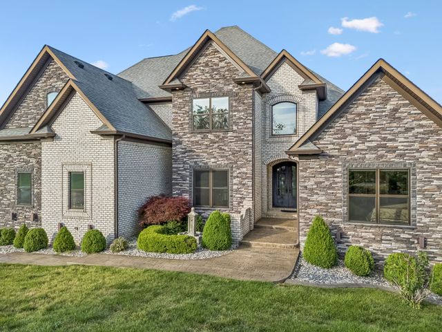 2957 Gatewood Ln, Clarksville, TN 37043
