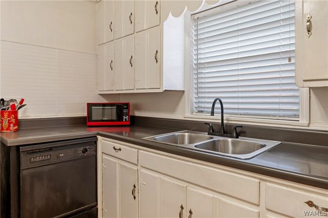 11734 Bull Slough, Northport, AL 35475