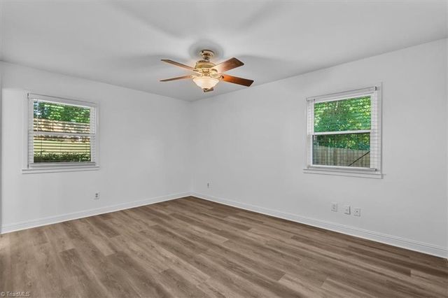 1928 Middlewood Court, High Point, NC 27265