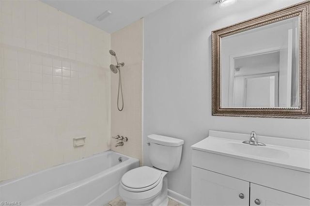 1928 Middlewood Court, High Point, NC 27265