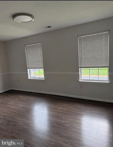 5722 BELCHER FARM DR, Centreville, VA 20120