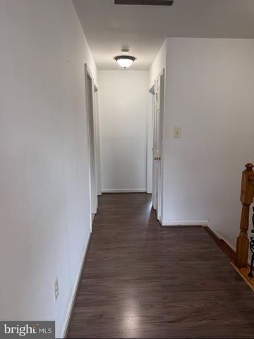 5722 BELCHER FARM DR, Centreville, VA 20120