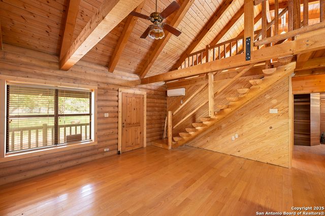 463 woodland, Fredericksburg, TX 78624