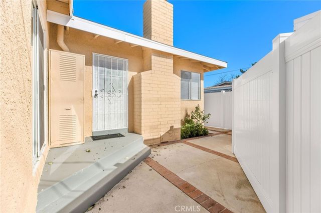 16642 Los Alimos, Granada Hills, CA 91344