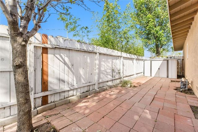 16642 Los Alimos, Granada Hills, CA 91344