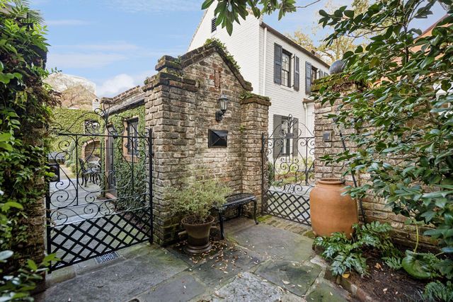 12 A Bedons Alley, Charleston, SC 29401