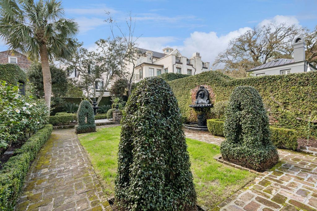 Image 42 of property listing at 12 A Bedons Alley, Charleston, SC 29401