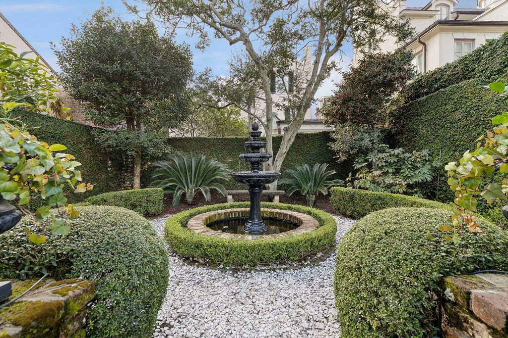 Image 49 of property listing at 12 A Bedons Alley, Charleston, SC 29401