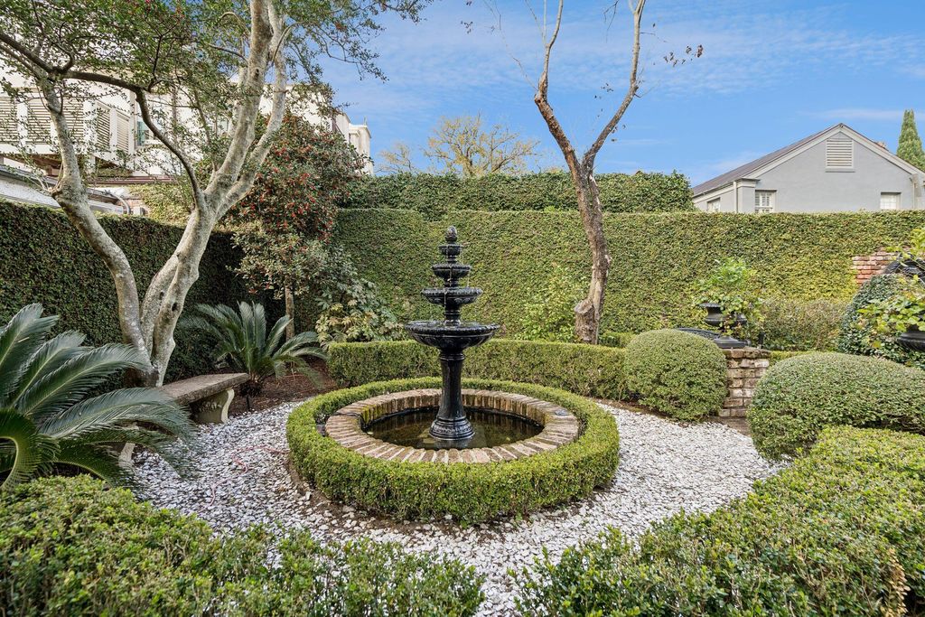 Image 50 of property listing at 12 A Bedons Alley, Charleston, SC 29401