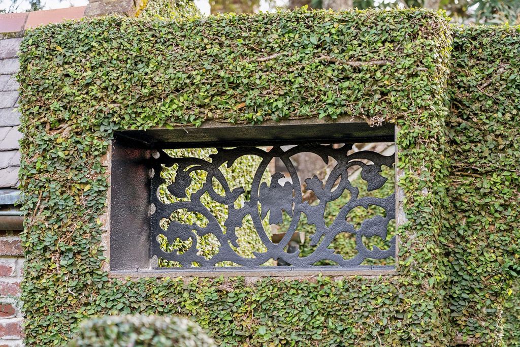 Image 55 of property listing at 12 A Bedons Alley, Charleston, SC 29401