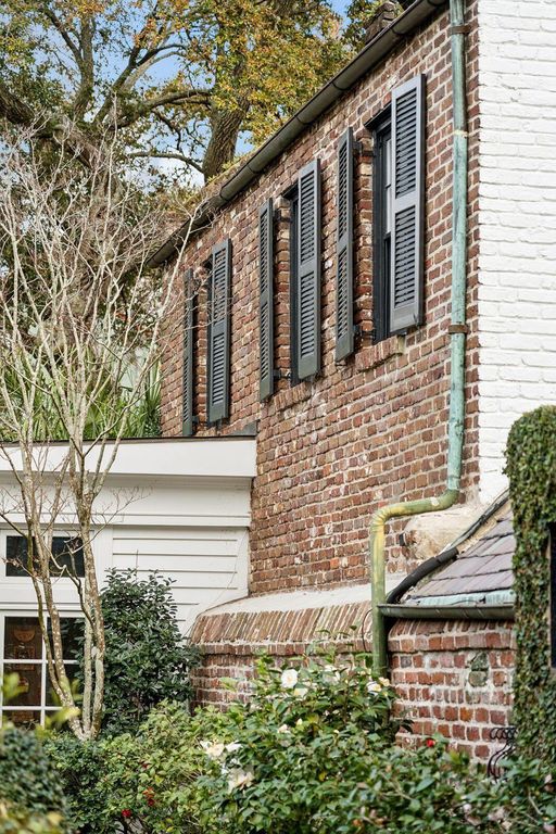 Image 66 of property listing at 12 A Bedons Alley, Charleston, SC 29401