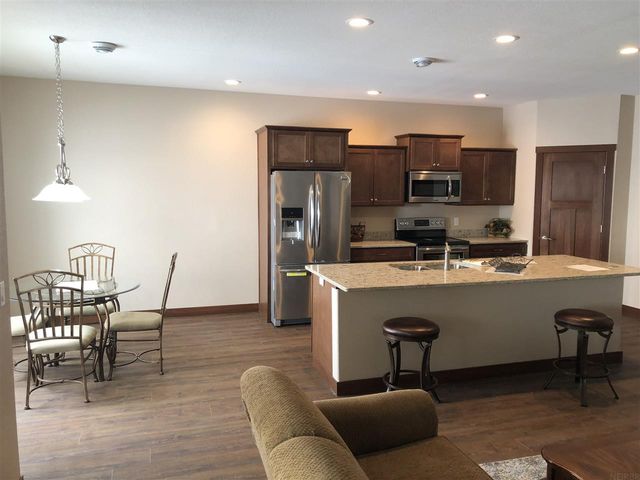 435 Autumn Ln Apt 3, Cedar Falls, IA 50613