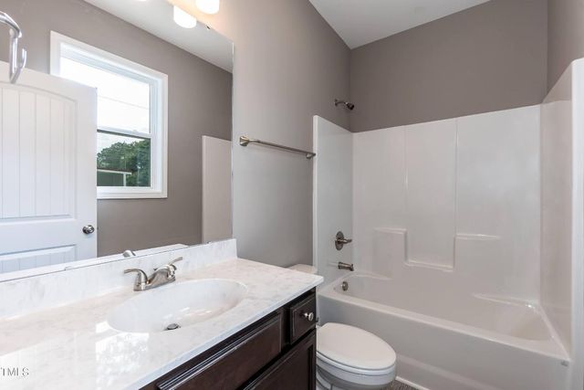 809 E Edgerton Street, Dunn, NC 28334