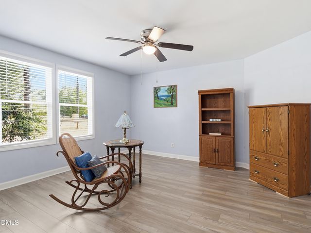 300 W Gannon Avenue W, Zebulon, NC 27597