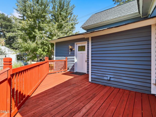300 W Gannon Avenue W, Zebulon, NC 27597