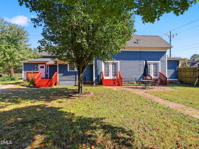 300 W Gannon Avenue W, Zebulon, NC 27597
