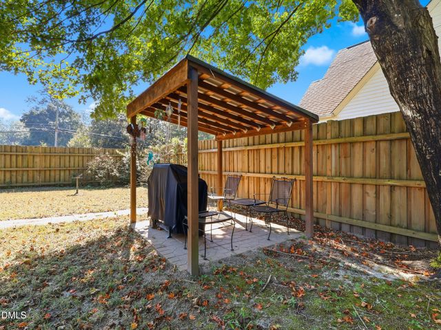 300 W Gannon Avenue W, Zebulon, NC 27597