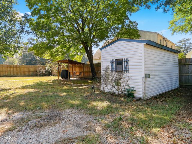 300 W Gannon Avenue W, Zebulon, NC 27597