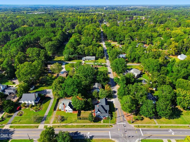 300 W Gannon Avenue W, Zebulon, NC 27597