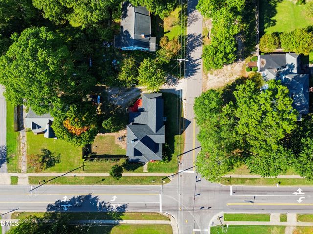 300 W Gannon Avenue W, Zebulon, NC 27597