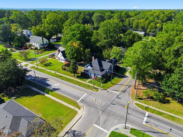 300 W Gannon Avenue W, Zebulon, NC 27597