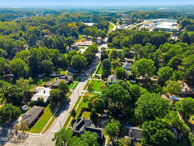 300 W Gannon Avenue W, Zebulon, NC 27597