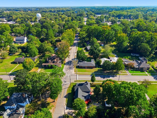 300 W Gannon Avenue W, Zebulon, NC 27597