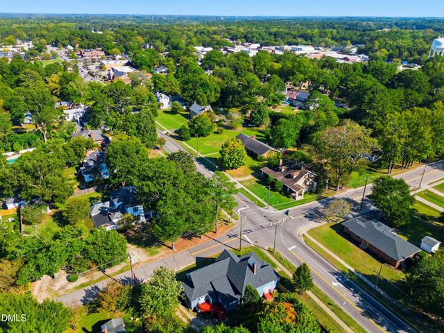 300 W Gannon Avenue W, Zebulon, NC 27597