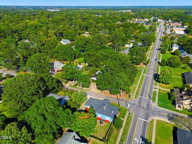 300 W Gannon Avenue W, Zebulon, NC 27597