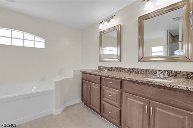 1237 Bermar ST, Fort Myers, FL 33913