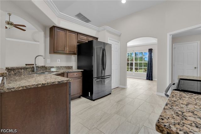 1237 Bermar ST, Fort Myers, FL 33913