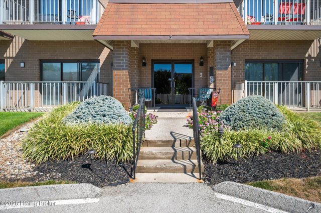 3030 Breckenridge Ln 133, Louisville, KY 40220