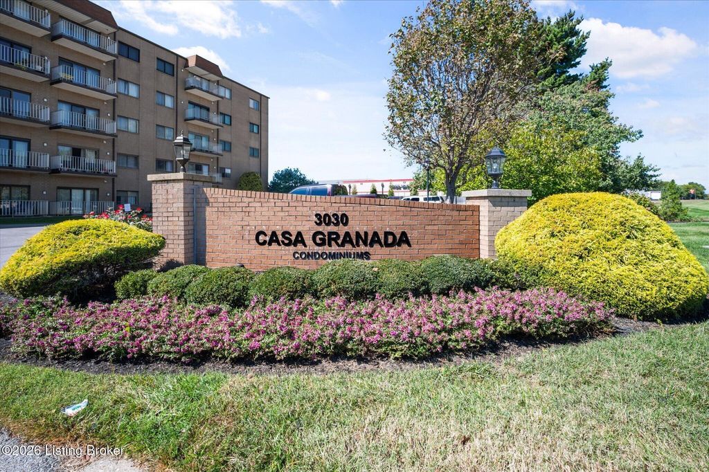 3030 Breckenridge Ln 133, Louisville, KY 40220